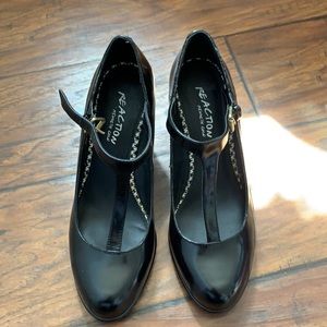 Kenneth Cole Reaction patent leather Mary Janes